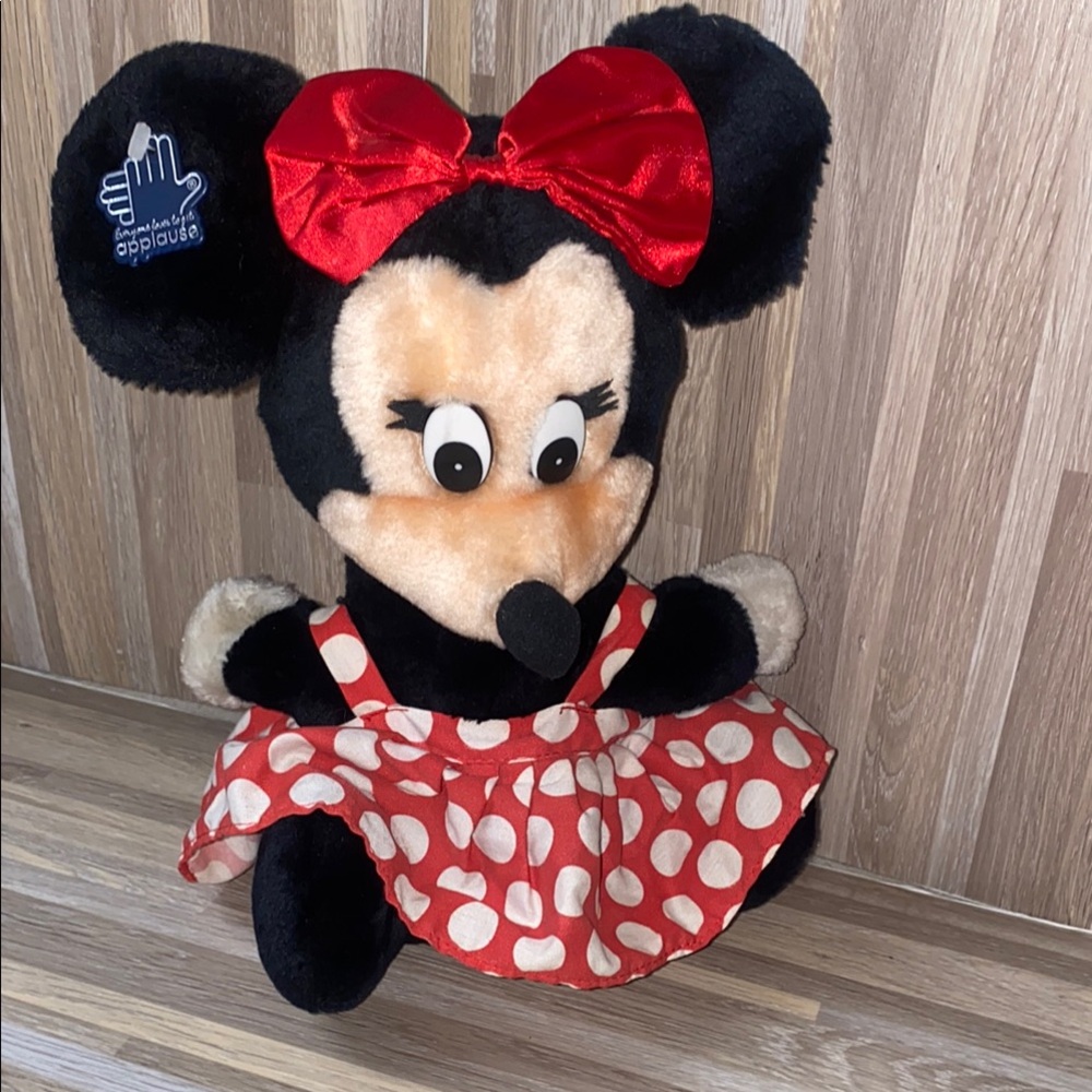 Disney Minnie Mouse Plush hand puppet Disney Disneyland fun plush